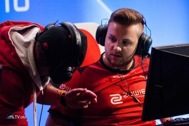 与此同时 与此同时