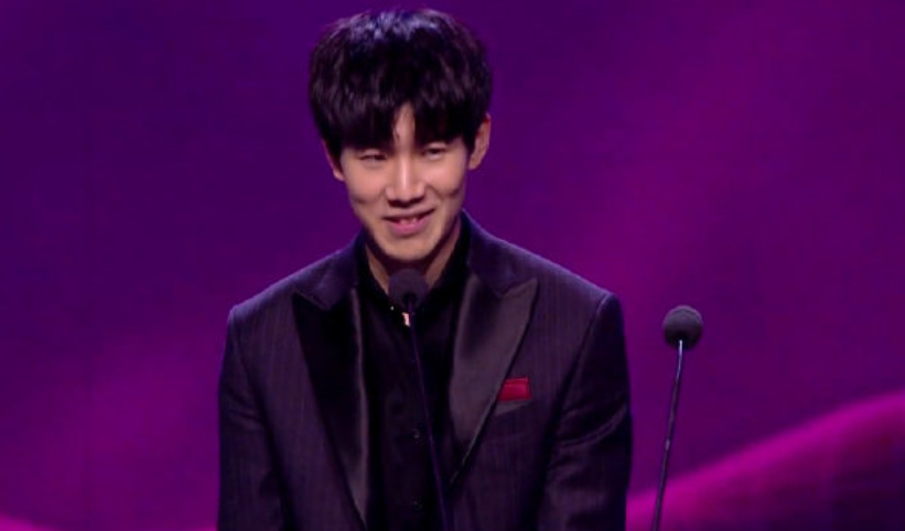 灰熊持续的 灰熊持续的