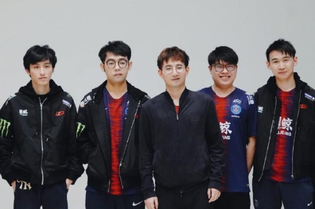 上力求表現 上力求表現