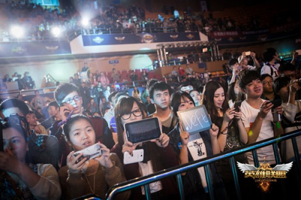 阿伦专注于 阿伦专注于